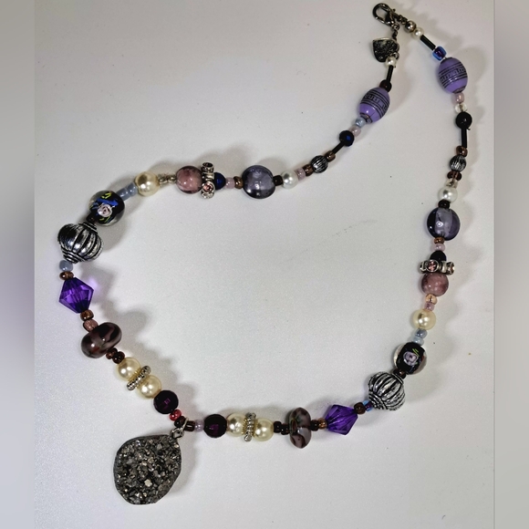 Source Unknown Jewelry - Silver Tone Glass Beaded Necklace With Druzy Pendant